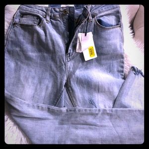 NWT “a loves a” high rise ankle skinny MSRP $109